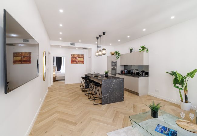 Apartment in Nice - Elegant Renovated 2-Bedroom Apartment – Balcony & 2 En-Suite Rooms Apartment in Nice - Elegant Renovated 2-Bedroom Apartment – Balcony & 2 En-Suite Rooms