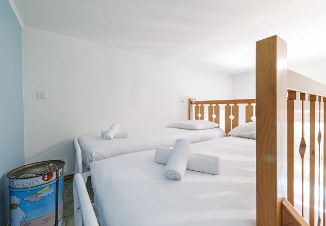 Villa in Nice - Family villa in Nice – Stunning view, pool and outdoor games Villa in Nice - Family villa in Nice – Stunning view, pool and outdoor games