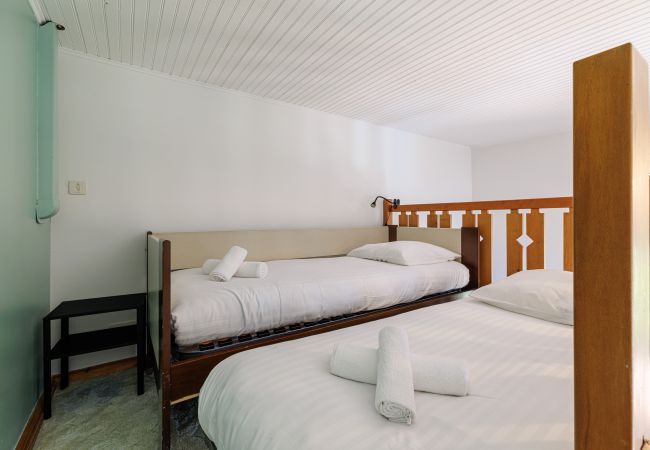 Villa in Nice - Family villa in Nice – Stunning view, pool and outdoor games Villa in Nice - Family villa in Nice – Stunning view, pool and outdoor games