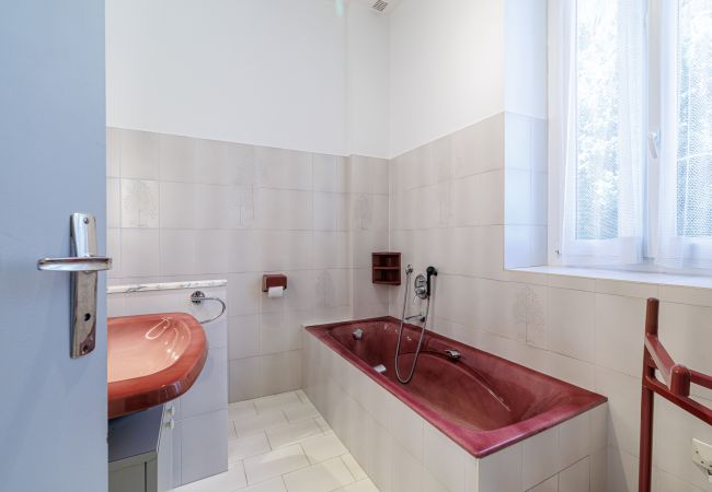 Villa in Nice - Family villa in Nice – Stunning view, pool and outdoor games Villa in Nice - Family villa in Nice – Stunning view, pool and outdoor games