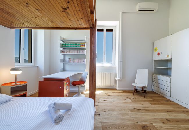 Villa in Nice - Family villa in Nice – Stunning view, pool and outdoor games Villa in Nice - Family villa in Nice – Stunning view, pool and outdoor games