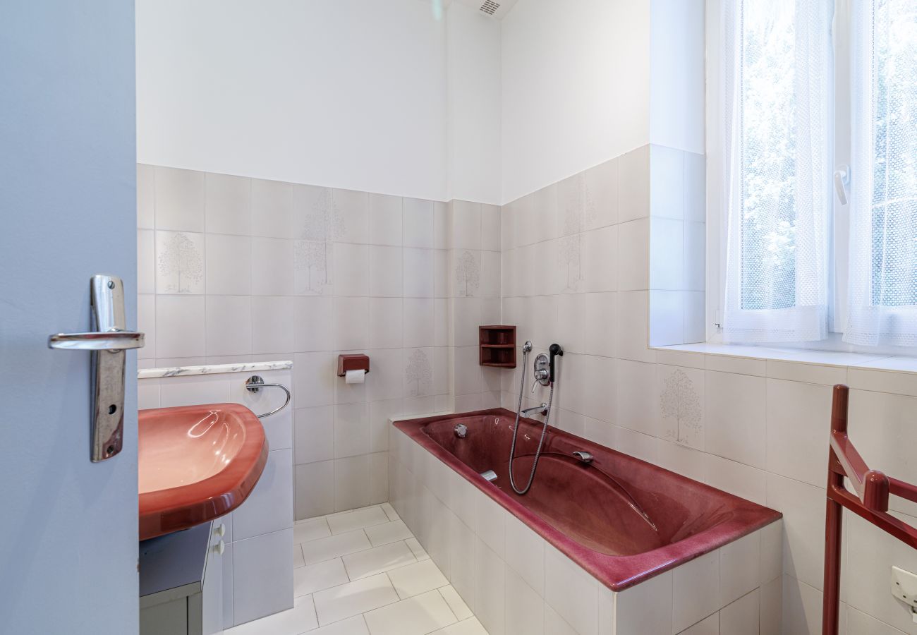 Villa in Nice - Family villa in Nice – Stunning view, pool and outdoor games Villa in Nice - Family villa in Nice – Stunning view, pool and outdoor games