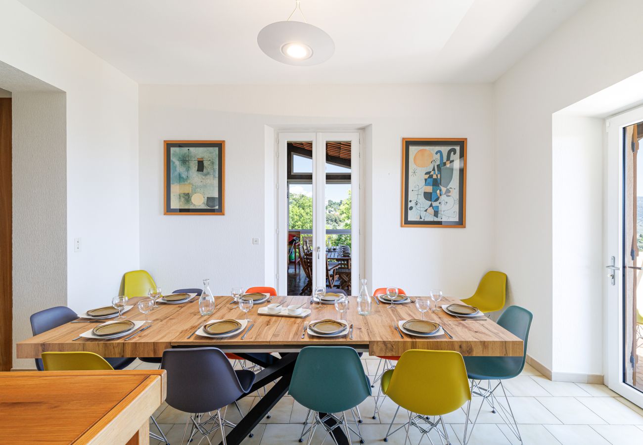 Villa in Nice - Family villa in Nice – Stunning view, pool and outdoor games Villa in Nice - Family villa in Nice – Stunning view, pool and outdoor games