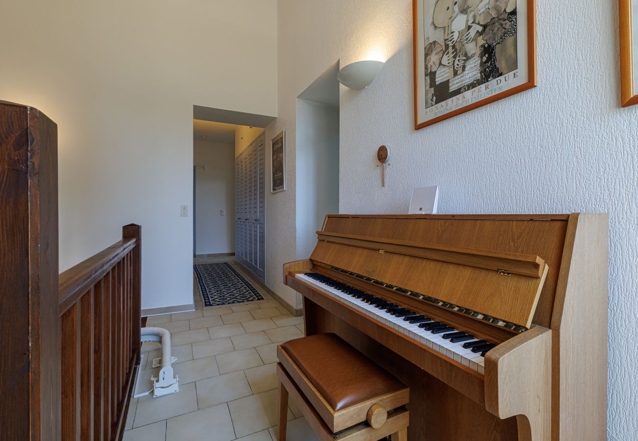 Villa in Nice - Family villa in Nice – Stunning view, pool and outdoor games Villa in Nice - Family villa in Nice – Stunning view, pool and outdoor games