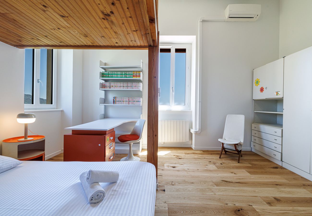 Villa in Nice - Family villa in Nice – Stunning view, pool and outdoor games Villa in Nice - Family villa in Nice – Stunning view, pool and outdoor games