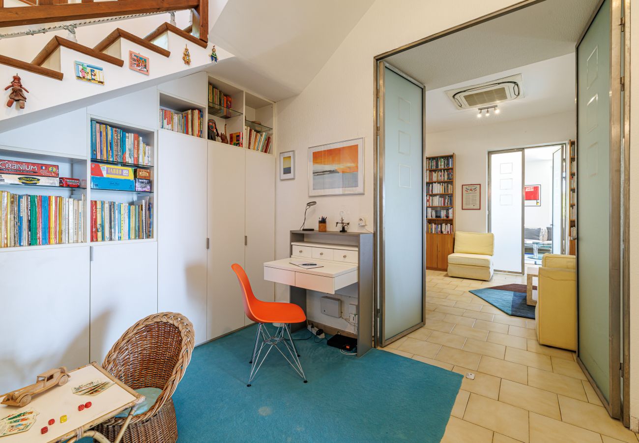 Villa in Nice - Family villa in Nice – Stunning view, pool and outdoor games Villa in Nice - Family villa in Nice – Stunning view, pool and outdoor games