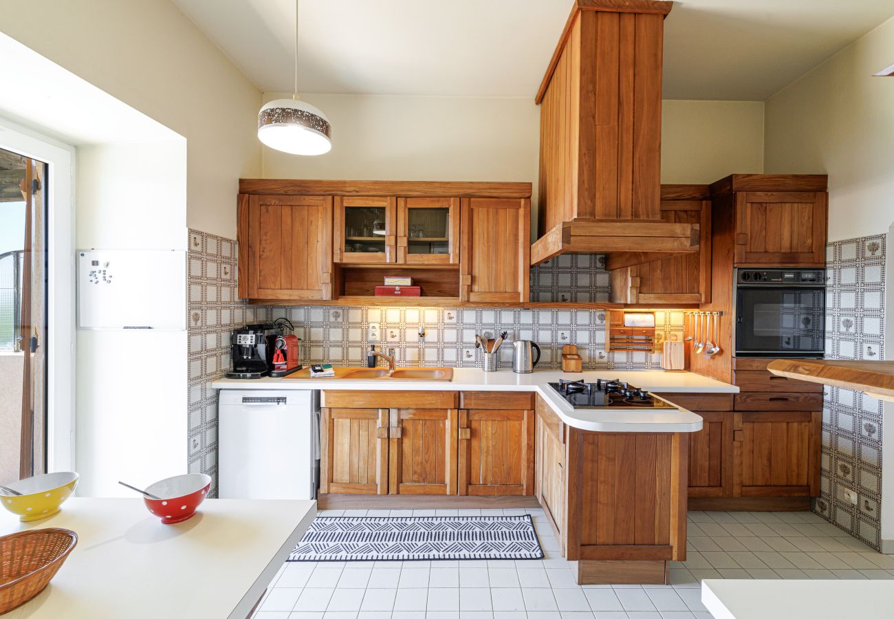 Villa in Nice - Family villa in Nice – Stunning view, pool and outdoor games Villa in Nice - Family villa in Nice – Stunning view, pool and outdoor games