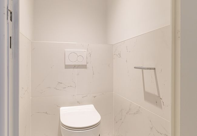 Apartment in Nice - Panoramic Sea View • Top Floor • Private Garage • A/C Apartment in Nice - Panoramic Sea View • Top Floor • Private Garage • A/C