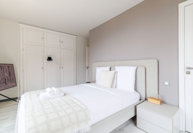 Apartment in Nice - Panoramic Sea View • Top Floor • Private Garage • A/C Apartment in Nice - Panoramic Sea View • Top Floor • Private Garage • A/C