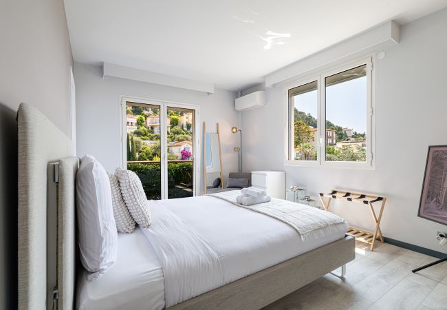 Apartment in Nice - Panoramic Sea View • Top Floor • Private Garage • A/C Apartment in Nice - Panoramic Sea View • Top Floor • Private Garage • A/C