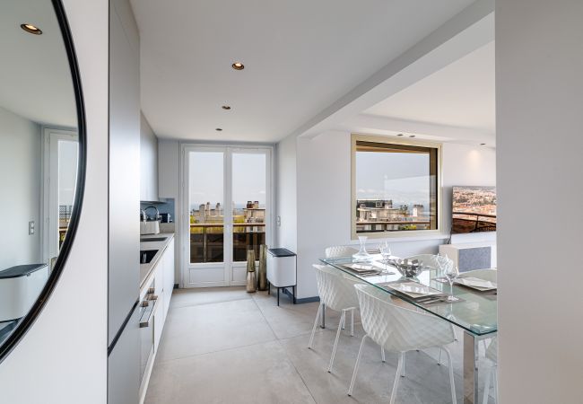 Apartment in Nice - Panoramic Sea View • Top Floor • Private Garage • A/C Apartment in Nice - Panoramic Sea View • Top Floor • Private Garage • A/C