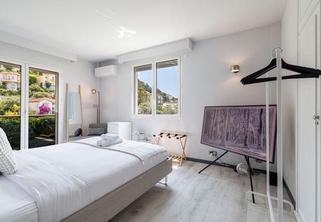 Apartment in Nice - Panoramic Sea View • Top Floor • Private Garage • A/C Apartment in Nice - Panoramic Sea View • Top Floor • Private Garage • A/C
