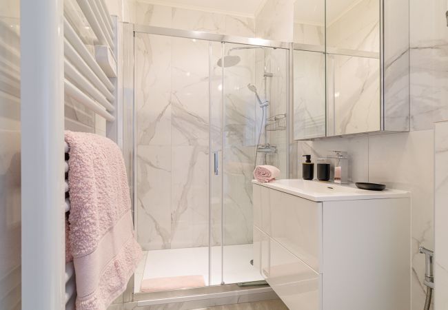 Apartment in Nice - Chic & Bright 1 Bedroom A/C Apartment with Balcony Apartment in Nice - Chic & Bright 1 Bedroom A/C Apartment with Balcony