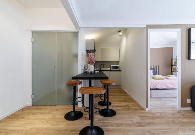 Apartment in Nice - Chic & Bright 1 Bedroom A/C Apartment with Balcony Apartment in Nice - Chic & Bright 1 Bedroom A/C Apartment with Balcony