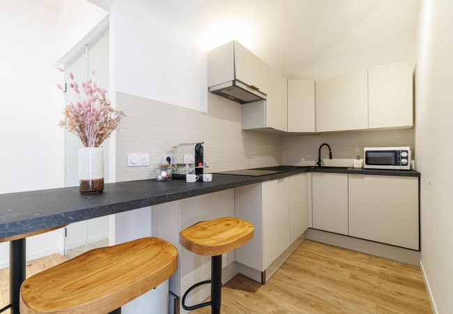 Apartment in Nice - Chic & Bright 1 Bedroom A/C Apartment with Balcony Apartment in Nice - Chic & Bright 1 Bedroom A/C Apartment with Balcony