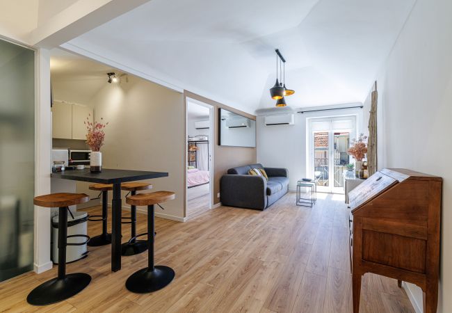 Apartment in Nice - Chic & Bright 1 Bedroom A/C Apartment with Balcony Apartment in Nice - Chic & Bright 1 Bedroom A/C Apartment with Balcony
