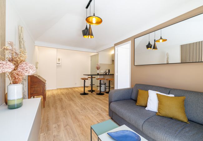 Apartment in Nice - Chic & Bright 1 Bedroom A/C Apartment with Balcony Apartment in Nice - Chic & Bright 1 Bedroom A/C Apartment with Balcony
