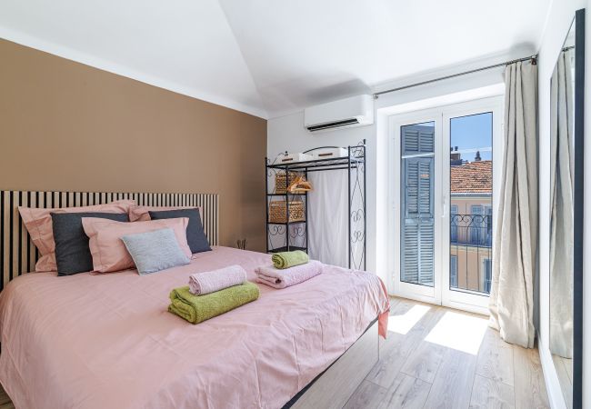 Apartment in Nice - Chic & Bright 1 Bedroom A/C Apartment with Balcony Apartment in Nice - Chic & Bright 1 Bedroom A/C Apartment with Balcony