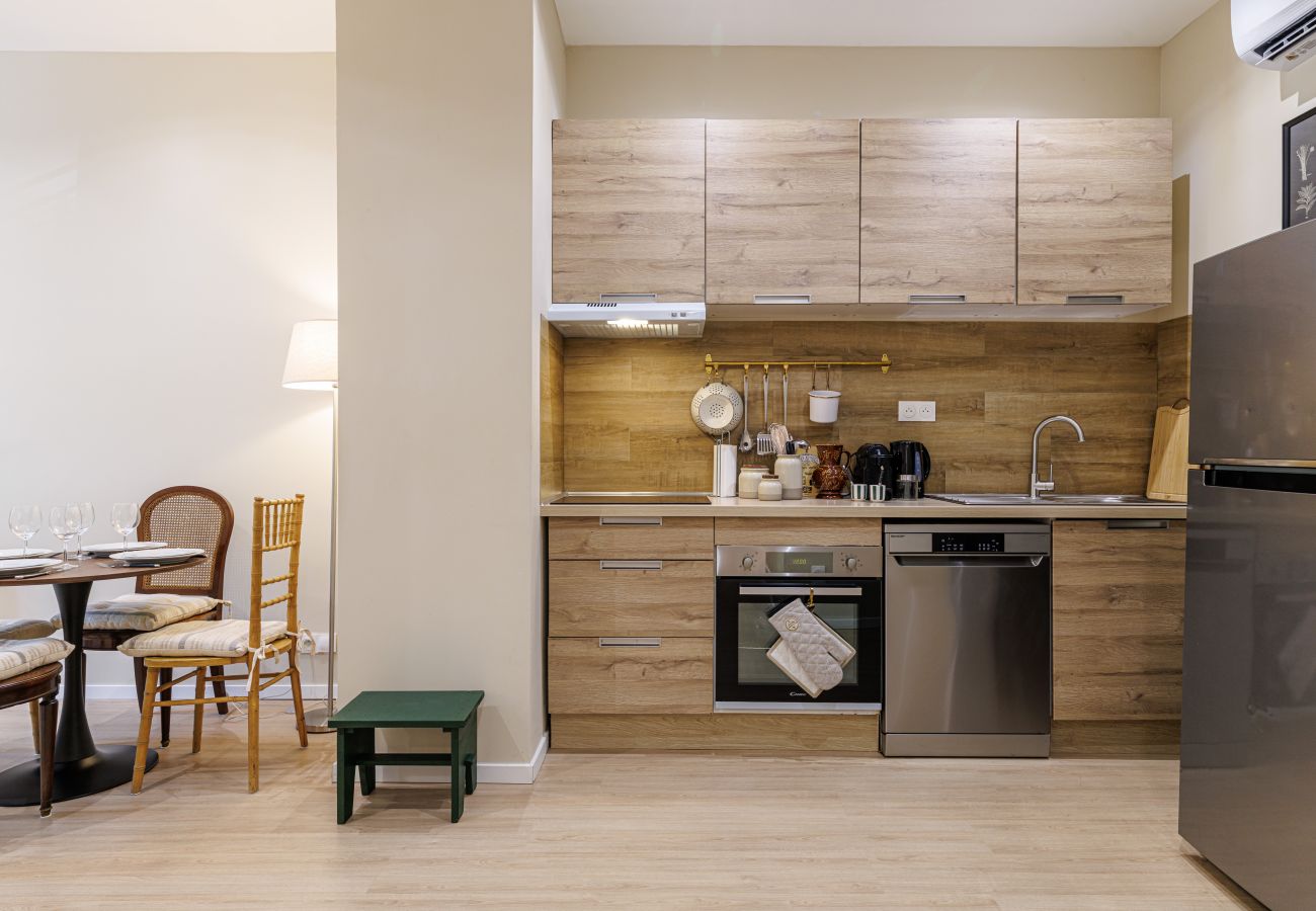 Apartment in Nice - Elegant 2-Bedroom Apartment with Large Terrace – Port/Riquier Apartment in Nice - Elegant 2-Bedroom Apartment with Large Terrace – Port/Riquier