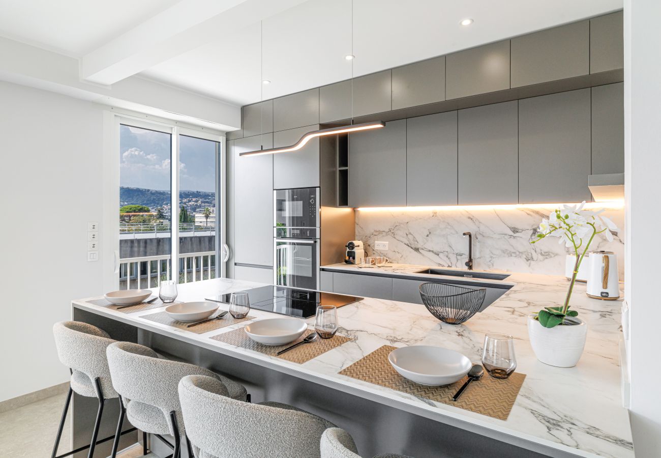 Apartment in Nice - Superb Renovated 2-Bedroom in Nice Cimiez – Peace & Comfort Apartment in Nice - Superb Renovated 2-Bedroom in Nice Cimiez – Peace & Comfort