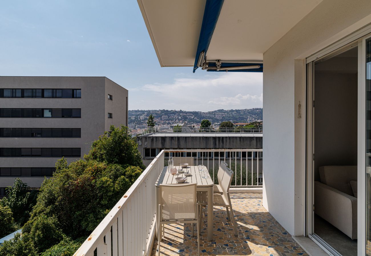 Apartment in Nice - Superb Renovated 2-Bedroom in Nice Cimiez – Peace & Comfort Apartment in Nice - Superb Renovated 2-Bedroom in Nice Cimiez – Peace & Comfort