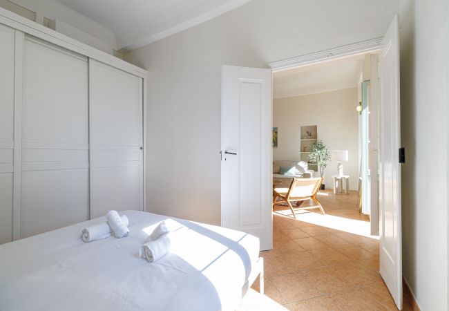 Apartment in Nice - Bright 2BR Niçois Apt w/ A/C, between Port & Garibaldi Apartment in Nice - Bright 2BR Niçois Apt w/ A/C, between Port & Garibaldi