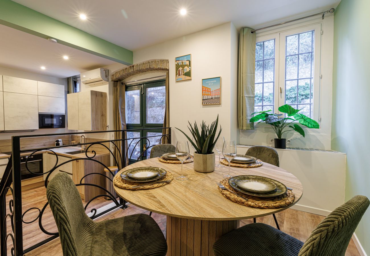 Apartment in Nice - Charming renovated 1-bedroom apartment – Nice Port • A/C • Private entrance