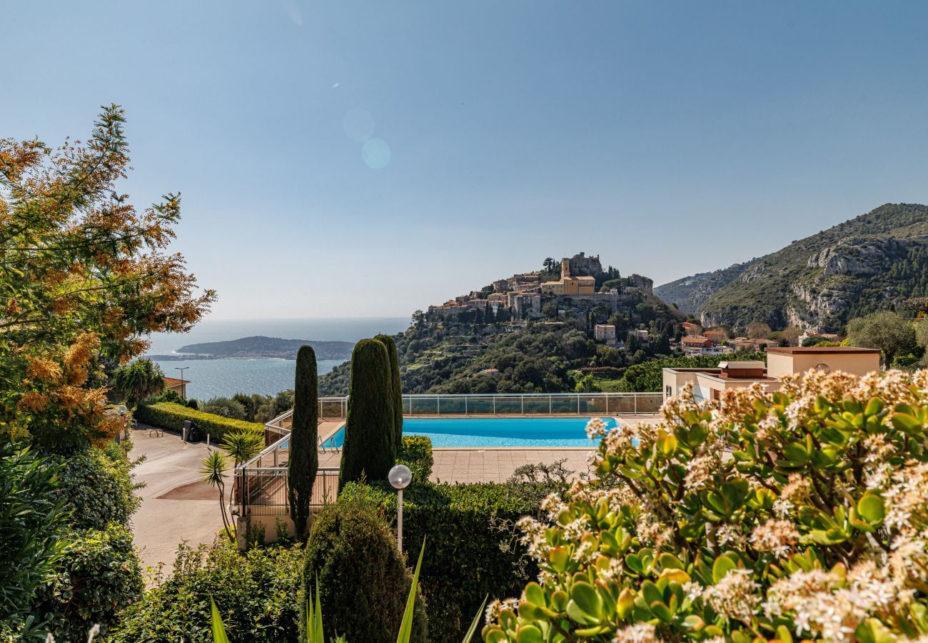 Studio in Eze - Les Balcons d’Èze – Studio with Terrace, Sea View & Pool